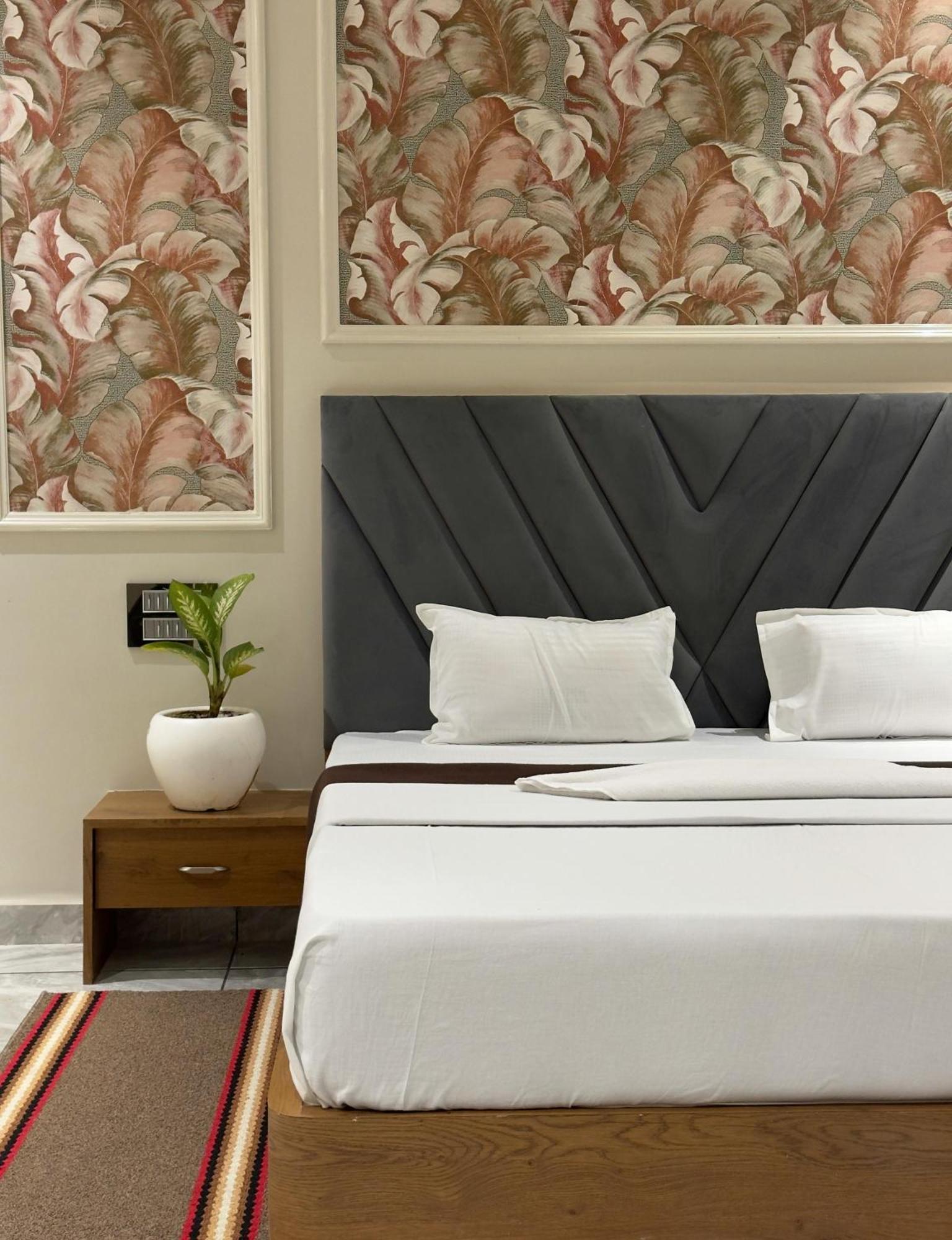 Hotel Tej Inn Plaza Near Igi Airport Delhi New Delhi Eksteriør bilde